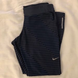 Nike Cropped Tights